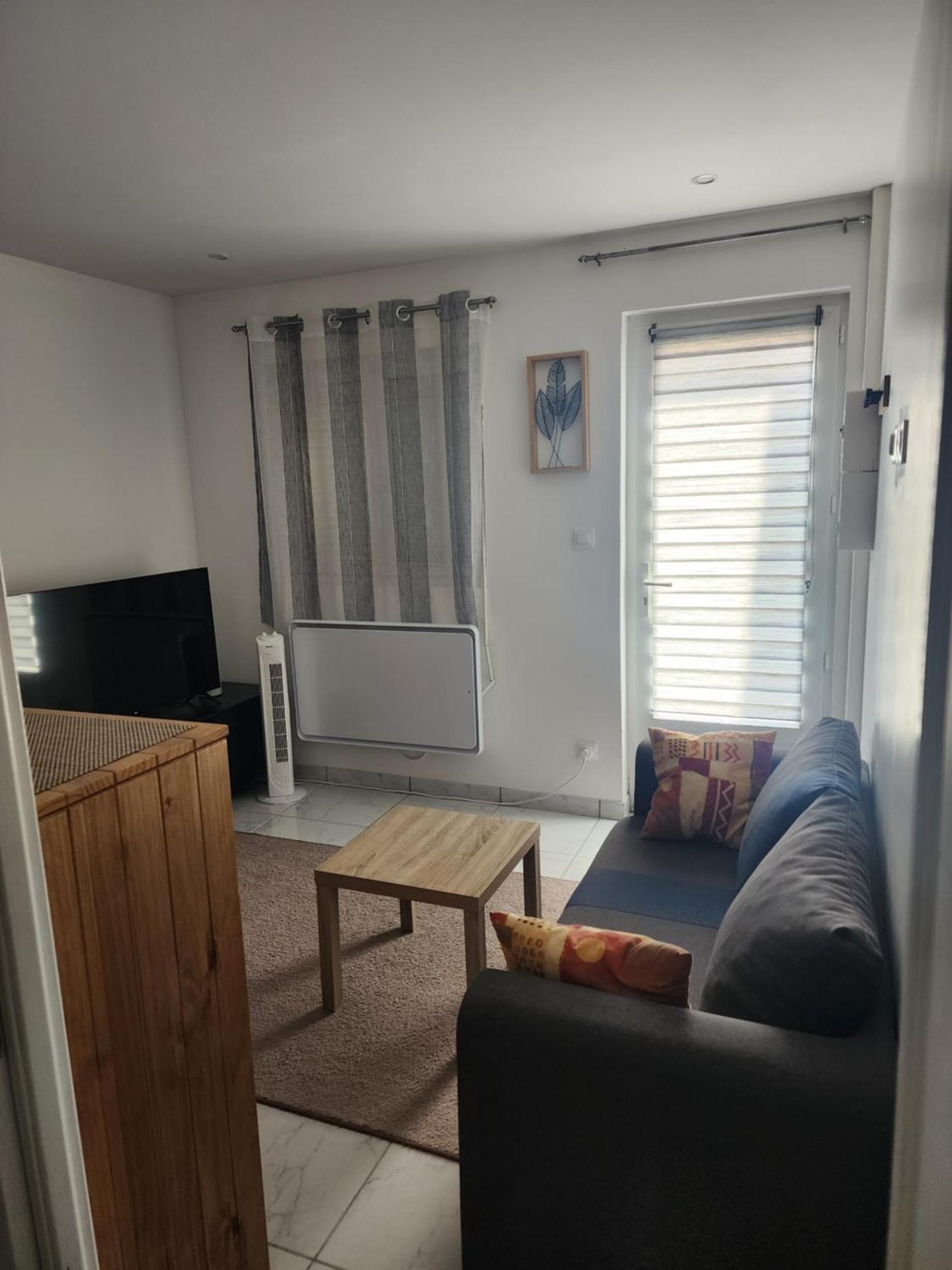 Agreable T2/Centre-Ville *10 Min Gare* Bourgoin-Jallieu Exteriör bild